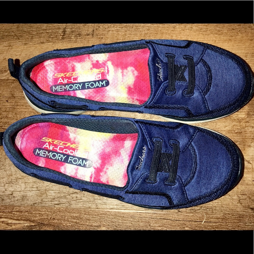 Skechers Air-Cooled Memory Foam